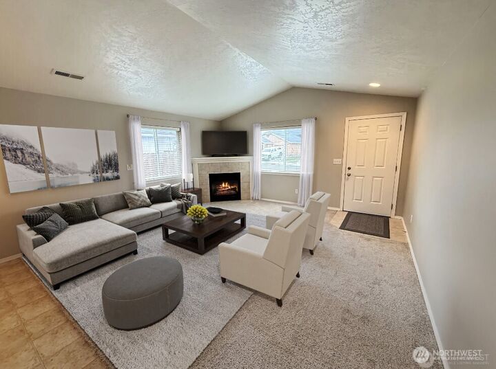 Property Photo: 1242 SW Carver Street WA 99324