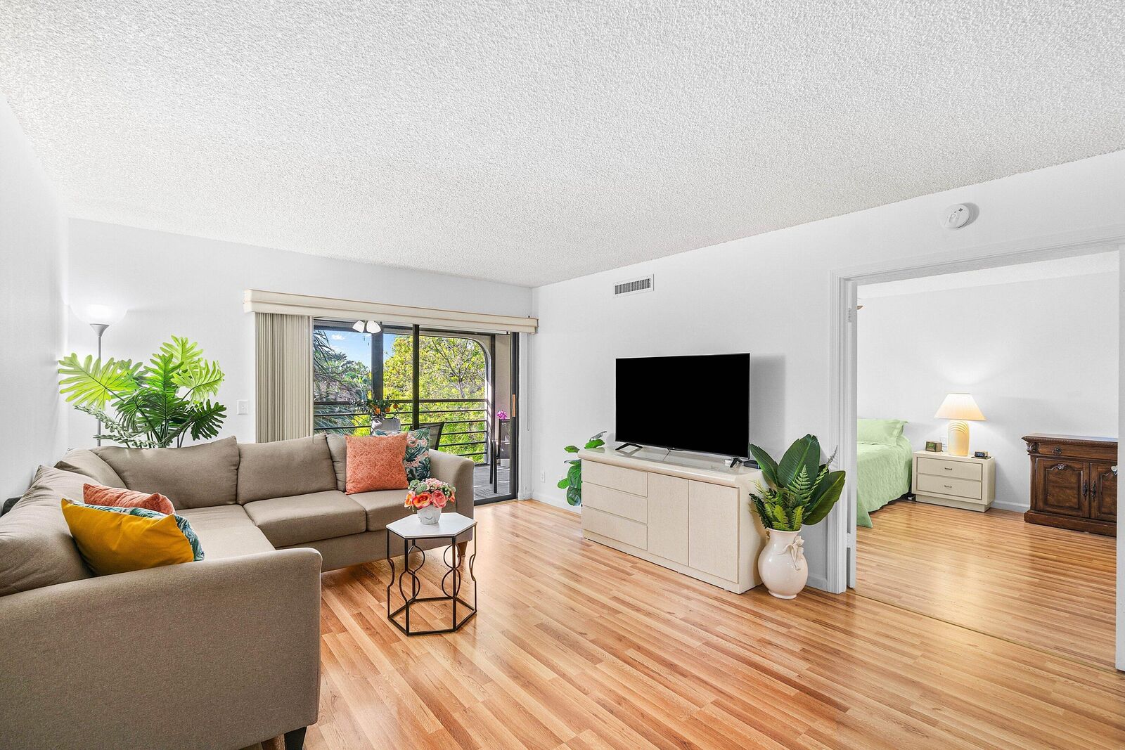 Property Photo:  10110 Cedar Point Boulevard 305  FL 33437 