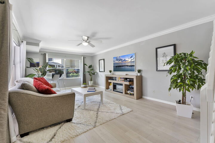 Property Photo:  5704 Wheatley Court  FL 33436 