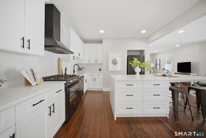 Property Photo:  274 High Street  CT 06824 