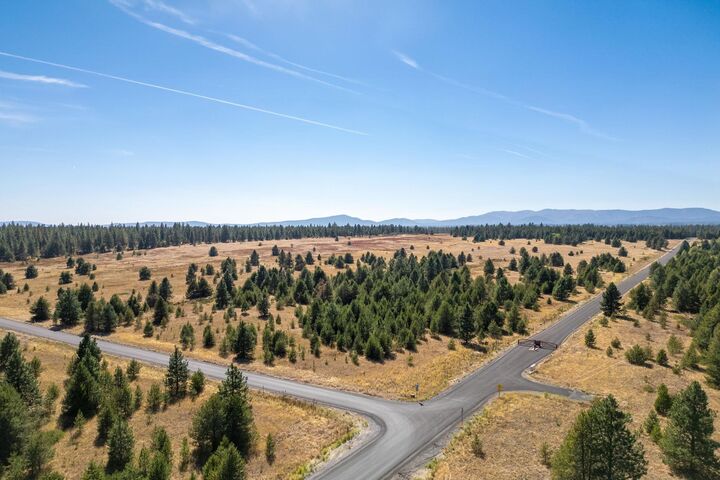 Property Photo:  Nka W Slaton Ln Lot 28  WA 99006 