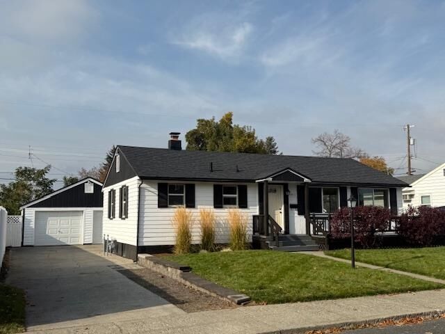 Property Photo:  5511 N D St  WA 99205 