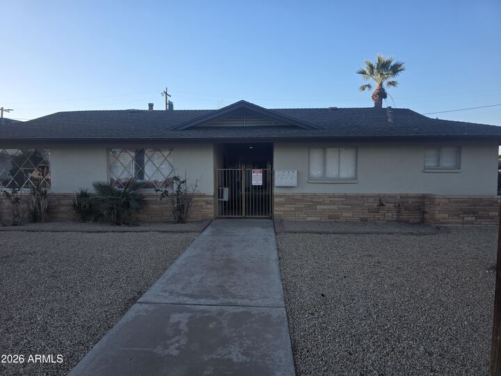 Property Photo:  2101 E Osborn Road  AZ 85016 