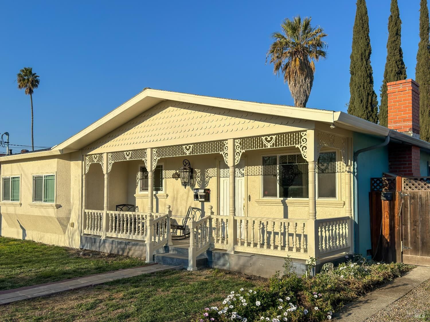 Property Photo:  1880 Clayton Way  CA 94519 