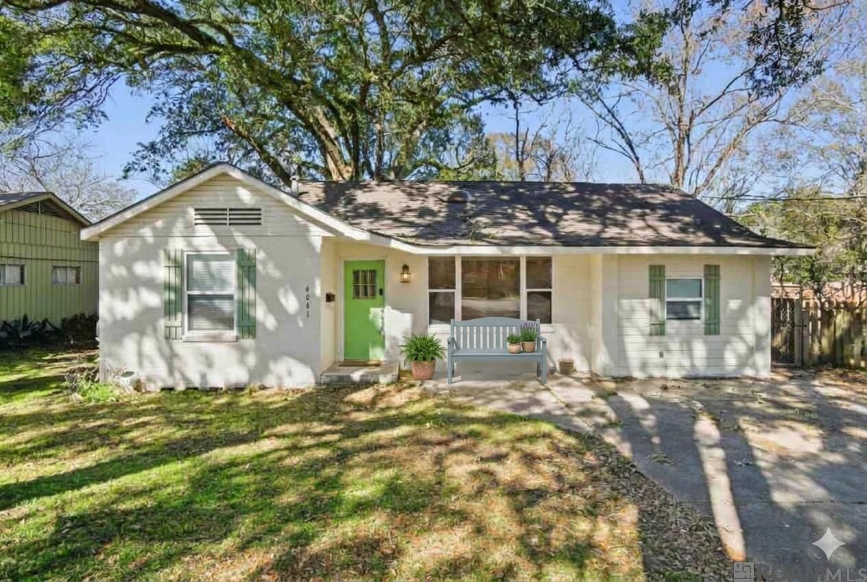 Property Photo:  6061 Evans St  LA 70806 