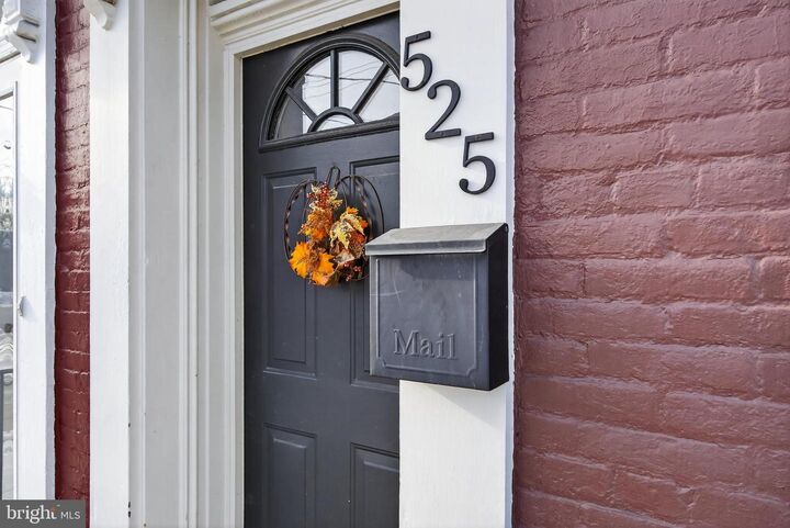 Property Photo:  525 Walnut Street  PA 17512 