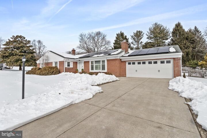 Property Photo:  1002 Dunblane Road  MD 21286 