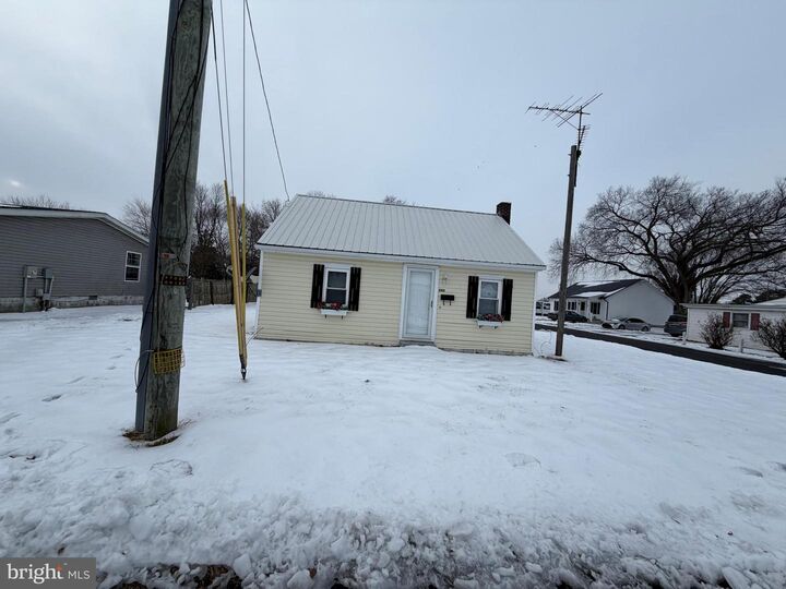 Property Photo:  200 S Dixie Street  DE 19950 