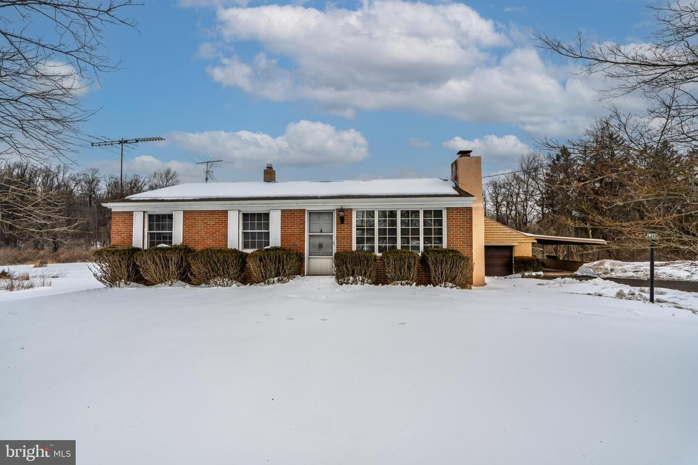 Property Photo:  203 Alleghenyville Road  PA 19540 