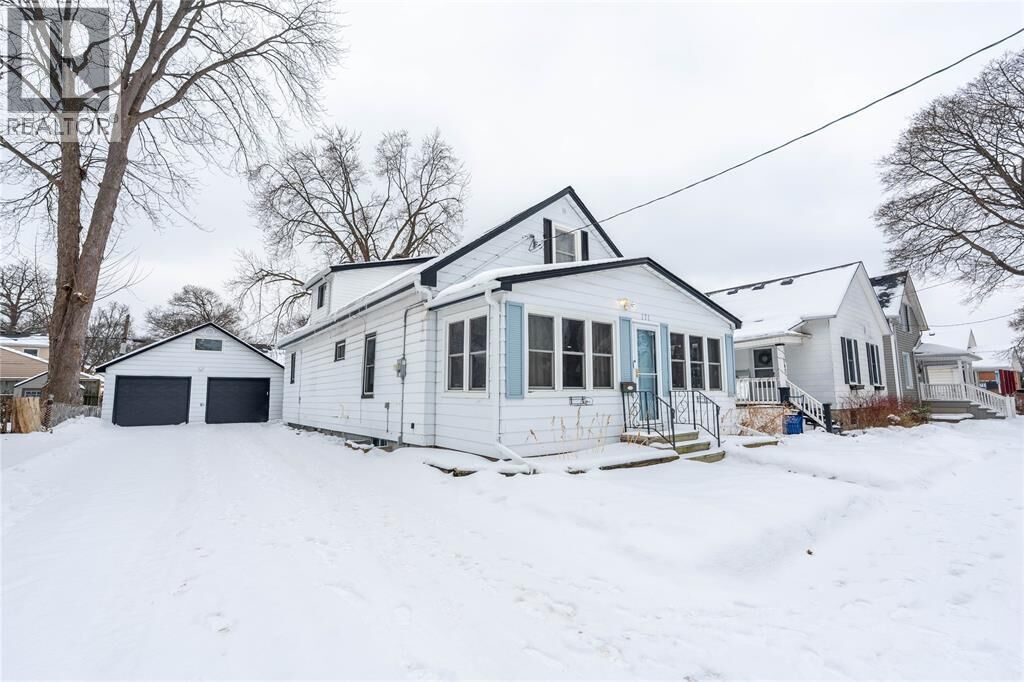 Property Photo:  171 Cameron Street  ON N7T 4B1 