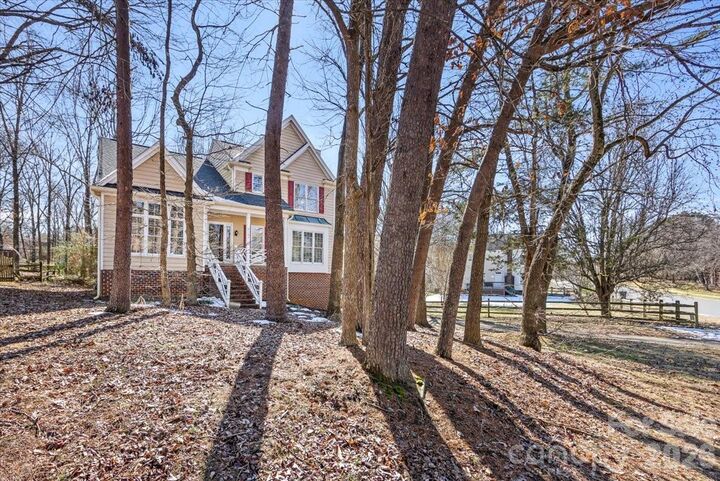 Property Photo:  4107 Brownes Ferry Road  NC 28269 