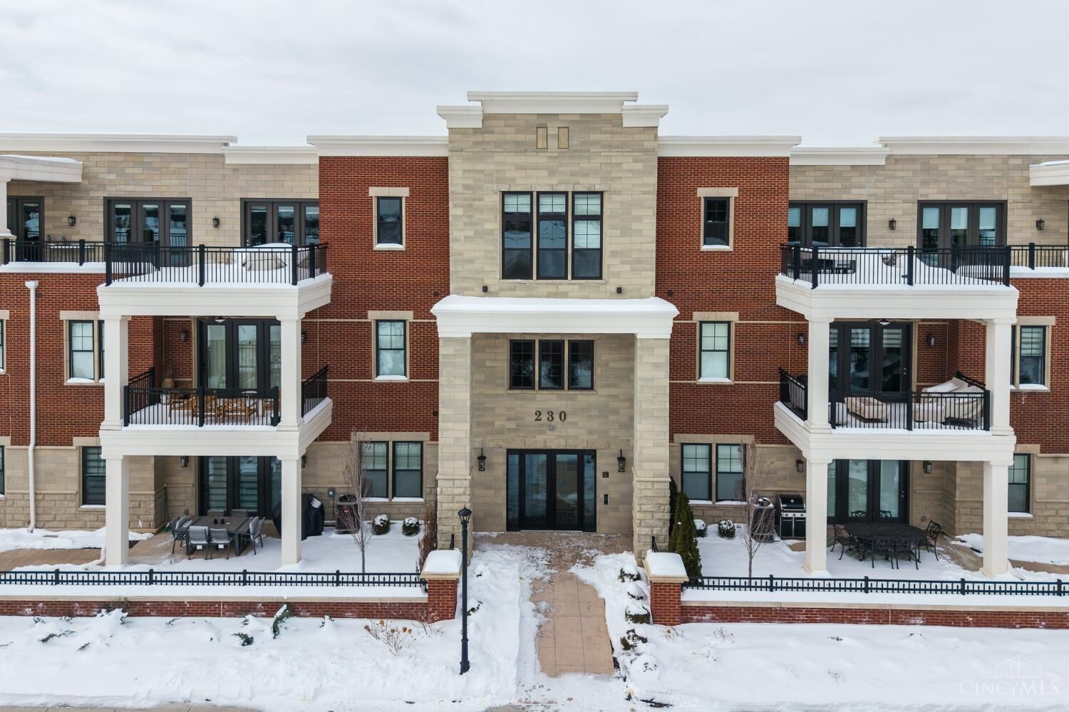 Property Photo:  230 Vintage Club Drive  OH 45249 