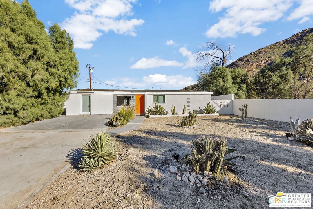 Property Photo:  22500 Fawnridge Dr  CA 92262 