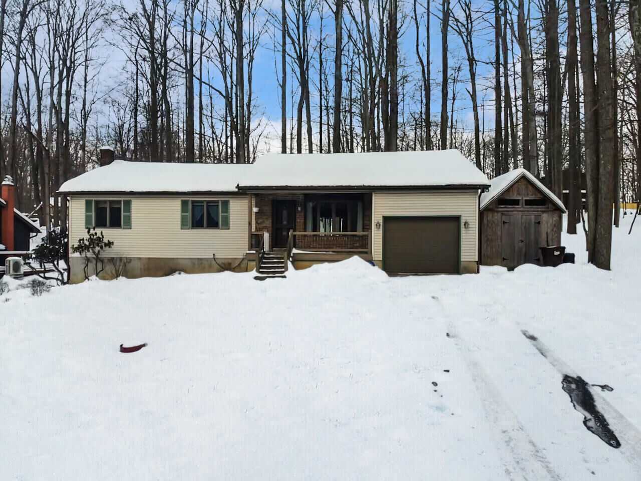 Property Photo: 467 Hastings Rd PA 15801