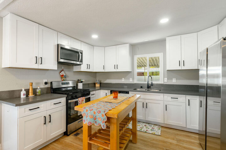 Property Photo:  31 Circle A Drive  CA 92260 