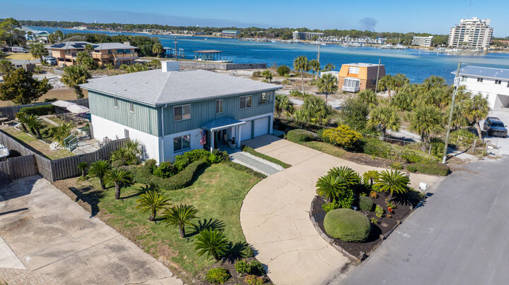 Property Photo: 721 Sailfish Drive FL 32548