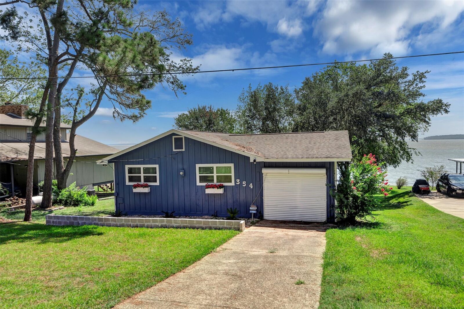 Property Photo:  354 Edgewater Way  TX 77364 