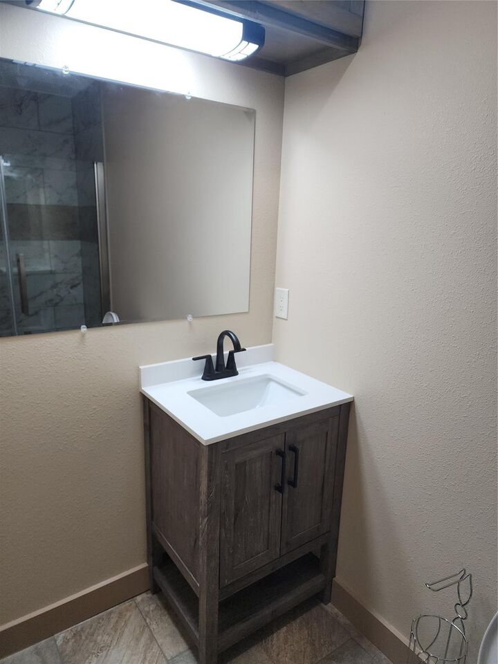 Property Photo:  1128 Fm 532  TX 77975 