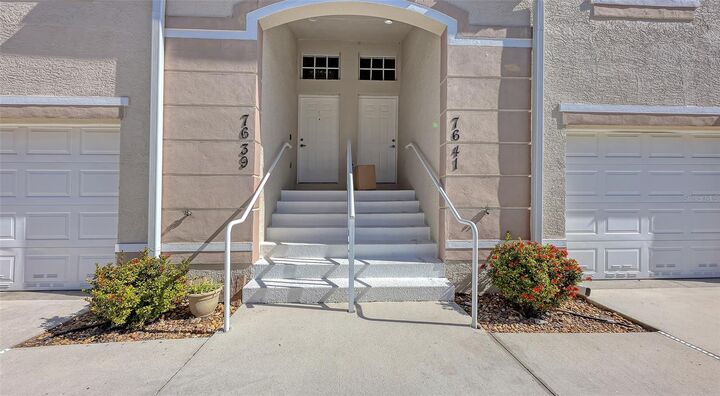 Property Photo:  7641 Sweetbay Circle 7641  FL 34203 