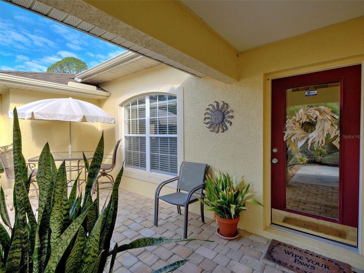 Property Photo:  7339 Cameo Circle  FL 34291 