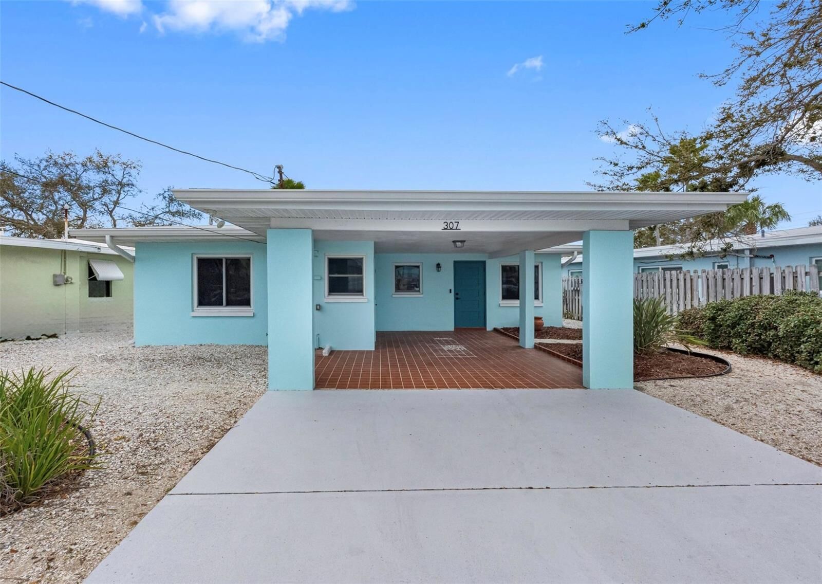 Property Photo:  307 Bahia Vista Drive  FL 33785 
