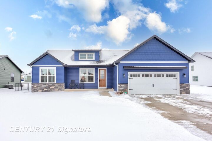 Property Photo: 8442 Oakhill Drive Drive MI 48623