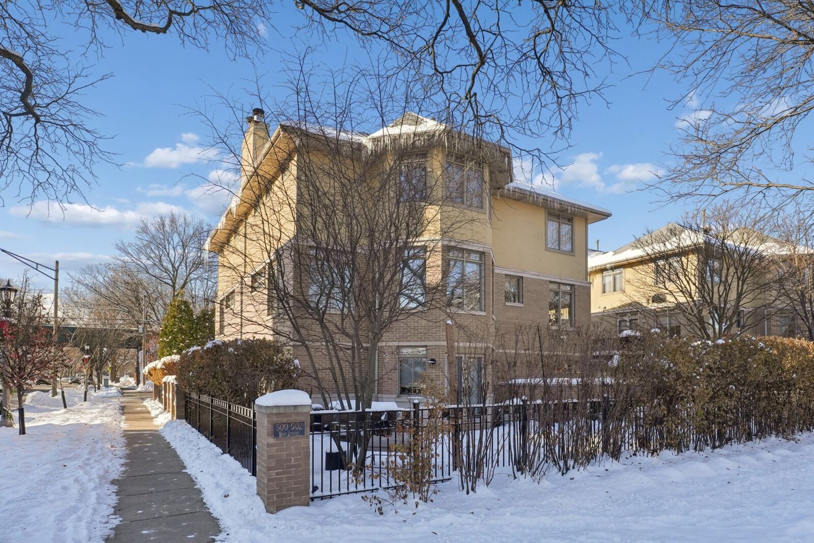 Property Photo:  502 Park Avenue  IL 60305 