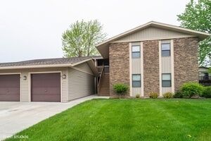 Property Photo:  5850 Fresno Court A  IL 60133 