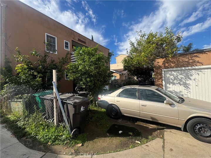 Property Photo:  1443 E 7th  CA 90813 