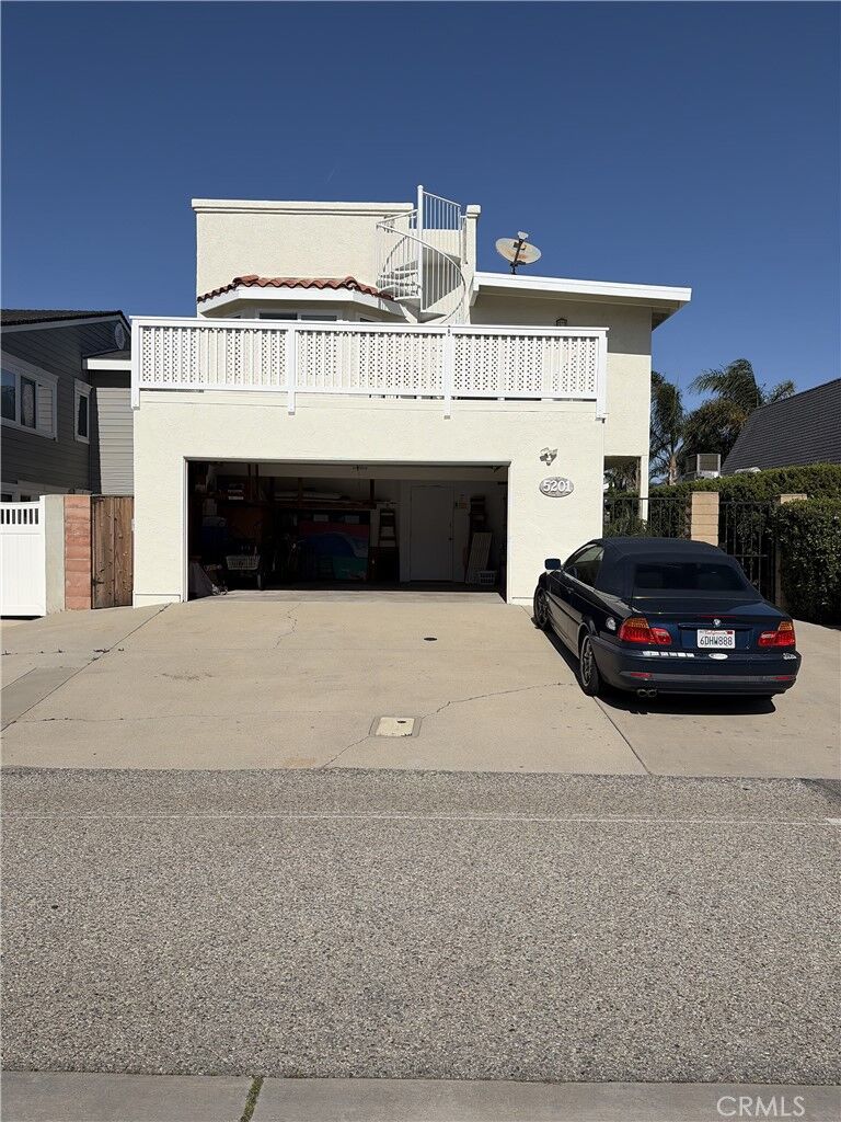 Property Photo:  5201 Wavecrest Way  CA 93035 
