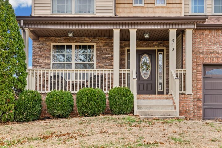 Property Photo:  313 Ivy Bend Cir  TN 37043 