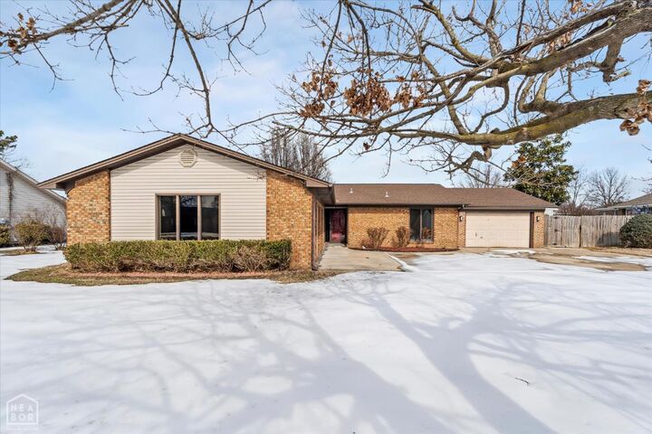 Property Photo:  208 Ada  AR 72472 