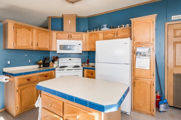 Property Photo:  20 Seneca Street  NH 03867 