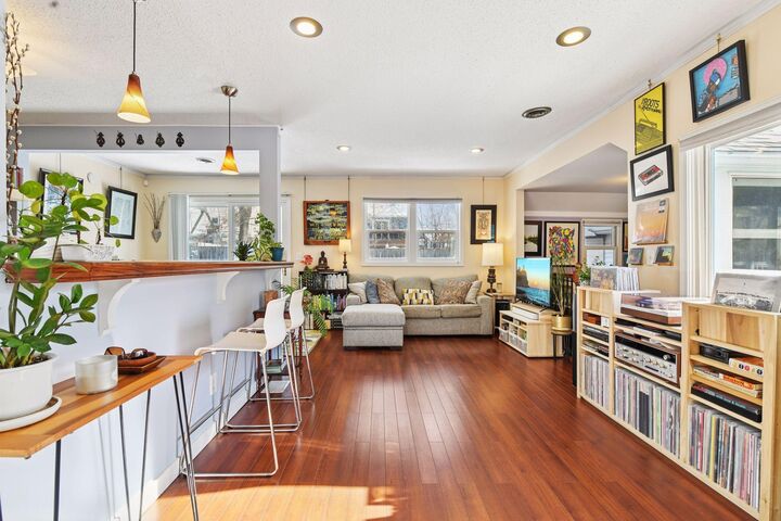 Property Photo:  2909 Maryland Avenue S  MN 55426 