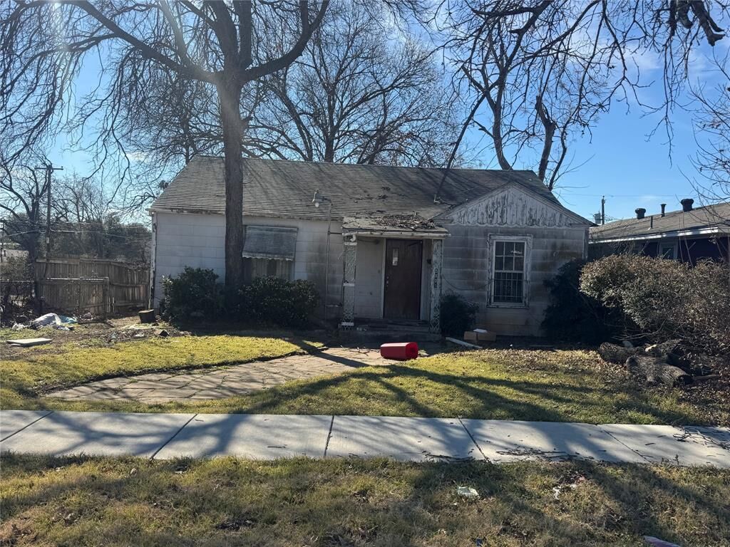 Property Photo:  5801 Kilpatrick Avenue  TX 76107 