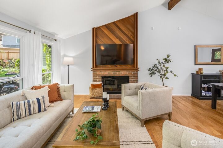 Property Photo:  11828 NE 103rd Place  WA 98033 