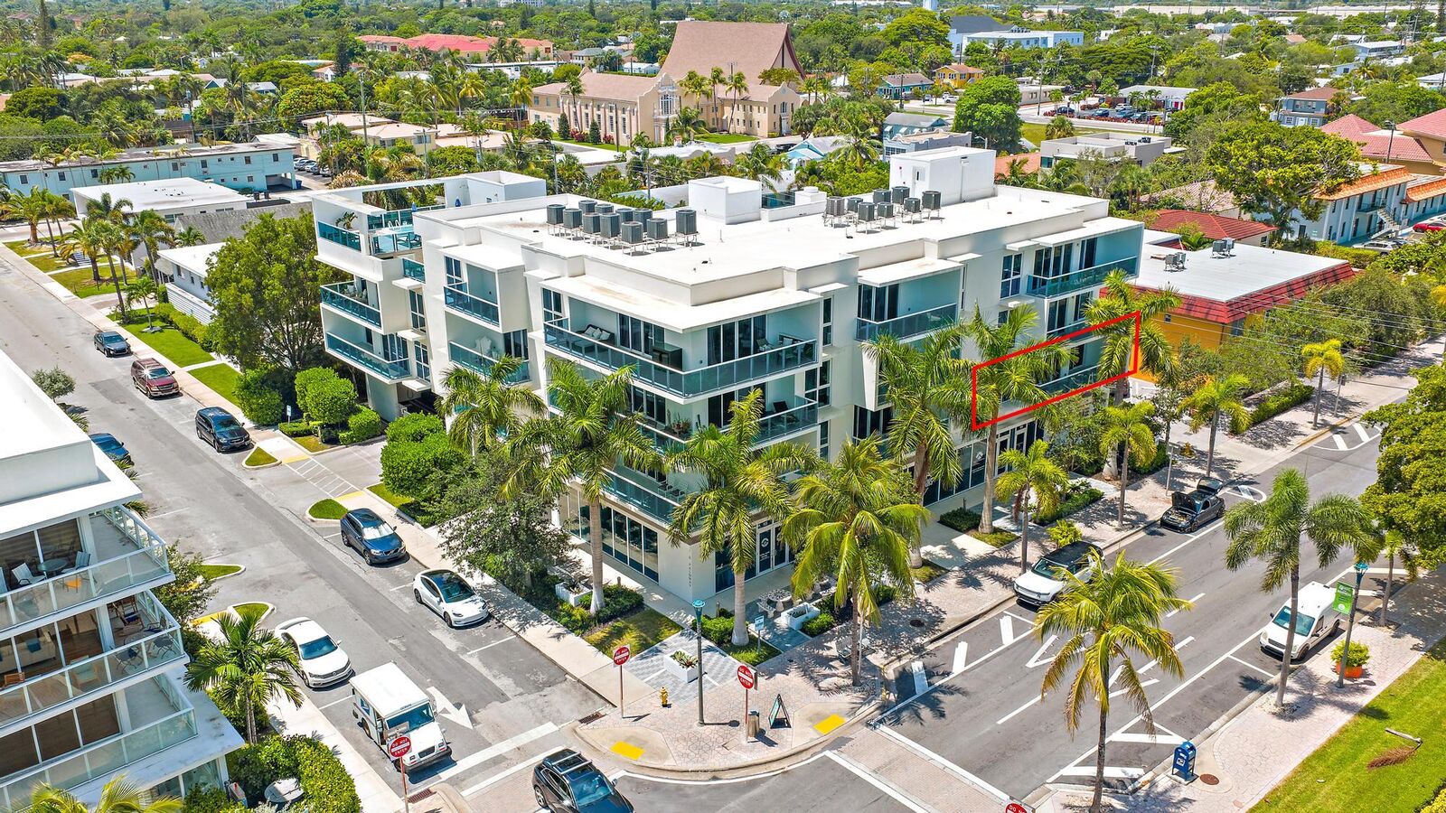 Property Photo:  1 S Palmway 201  FL 33460 