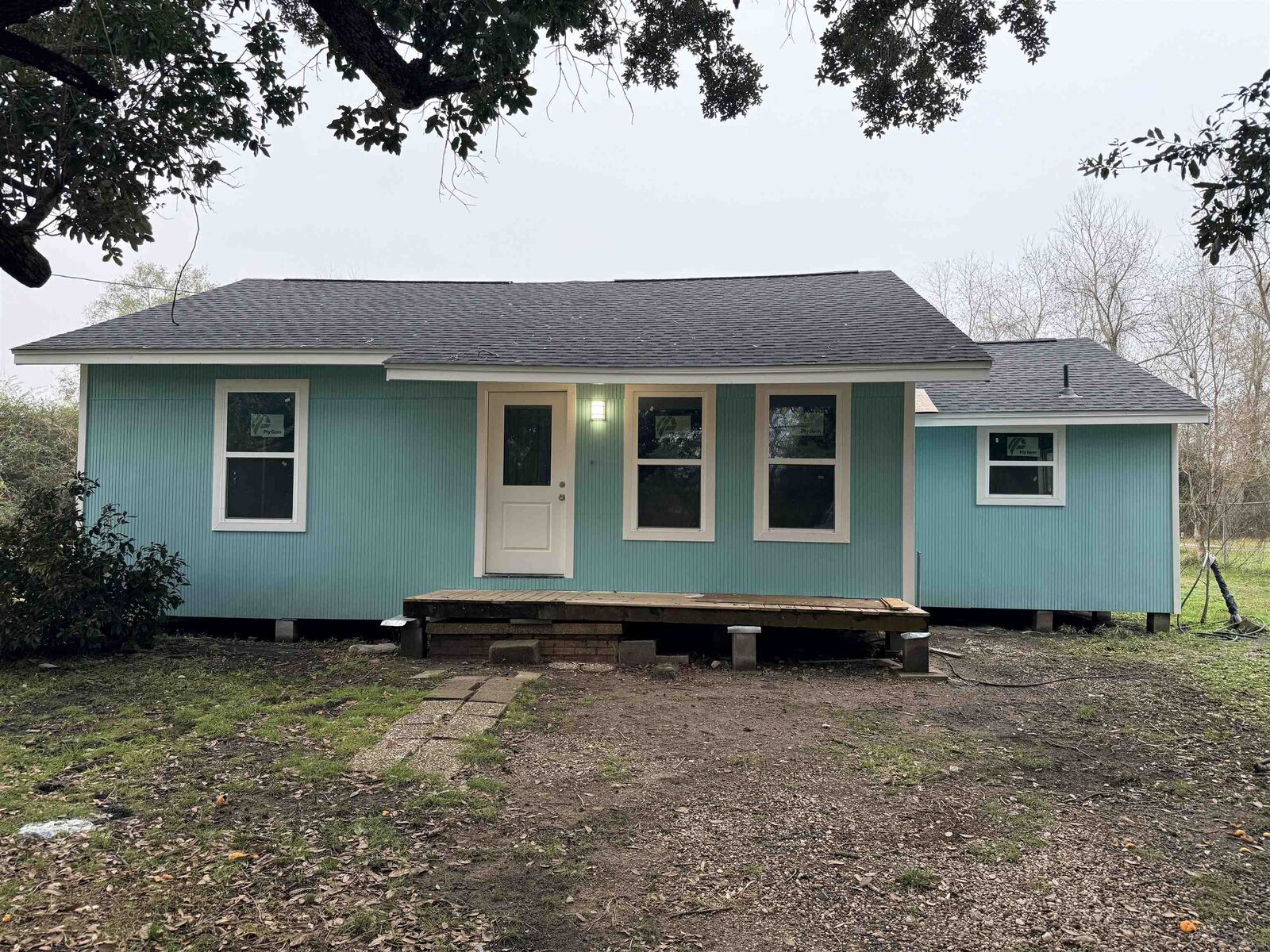 Property Photo: 5720 Tyrrell Park Rd TX 77705
