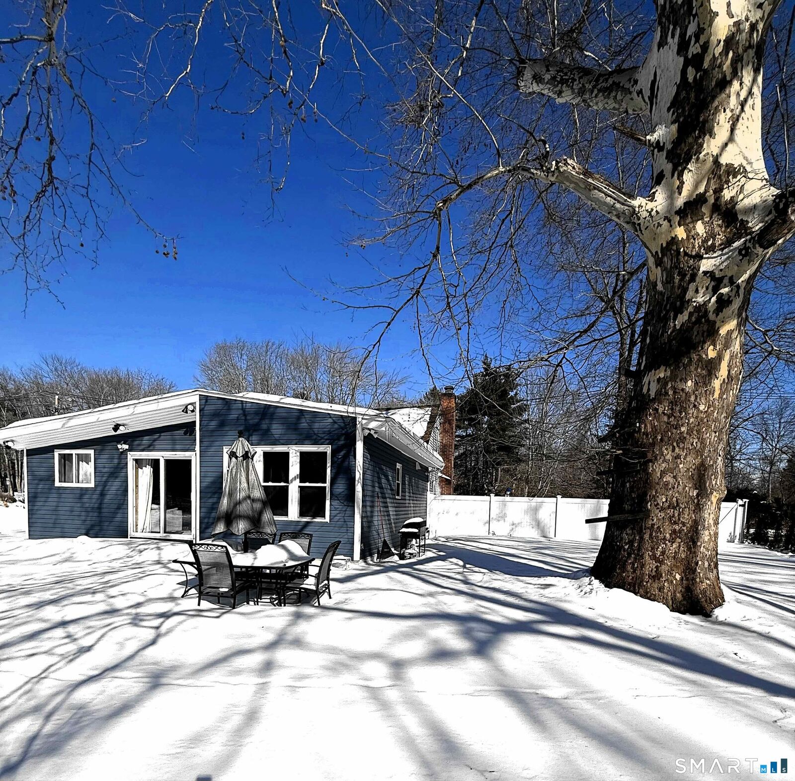 Property Photo:  541 Park Avenue  CT 06002 