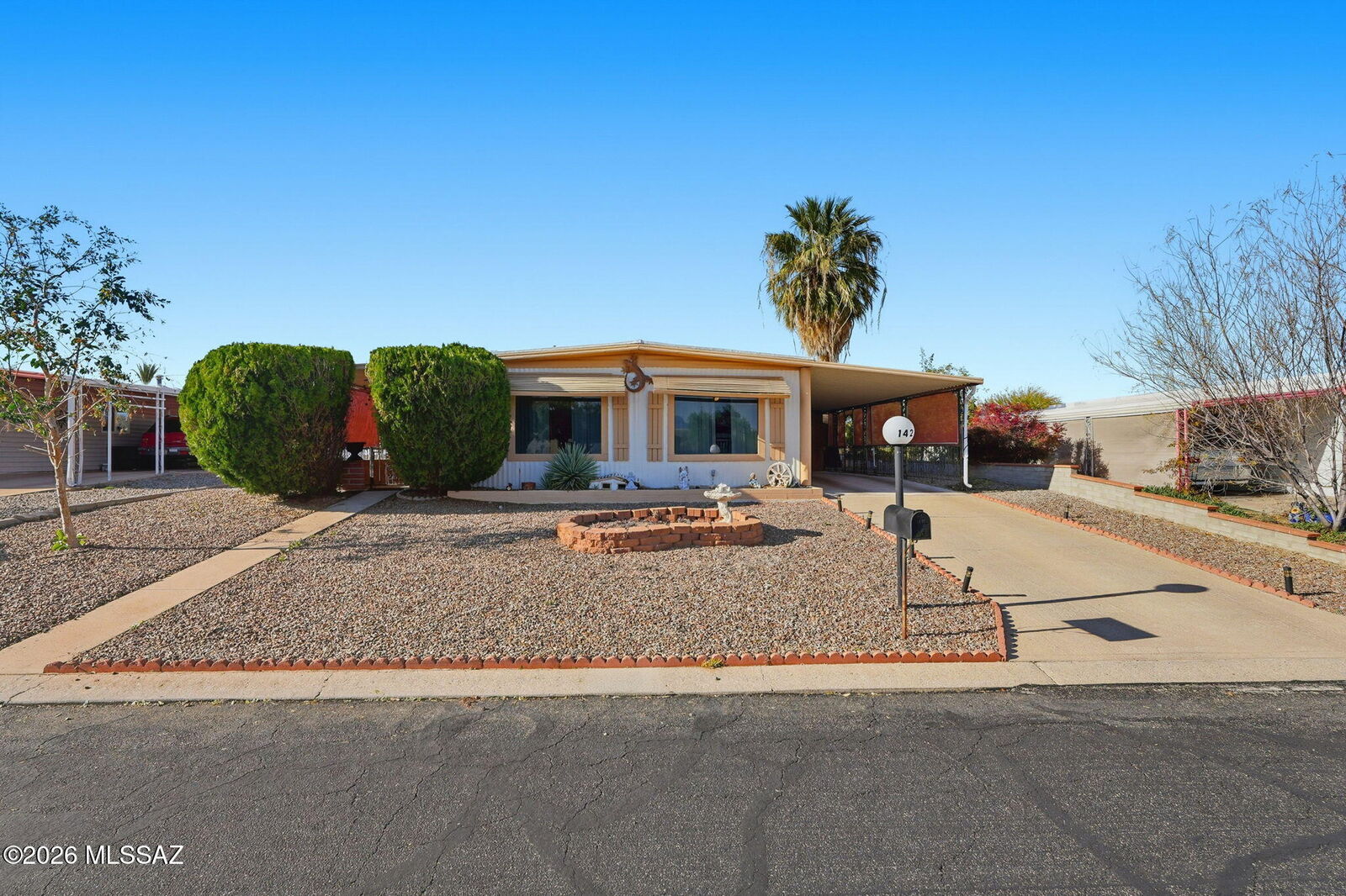 Property Photo:  142 W Aliso Drive  AZ 85614 