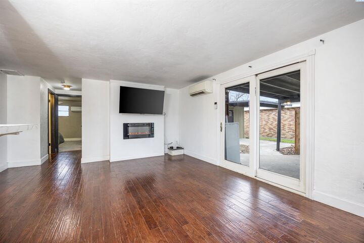 Property Photo:  2722 W 7th Ave  WA 99336 