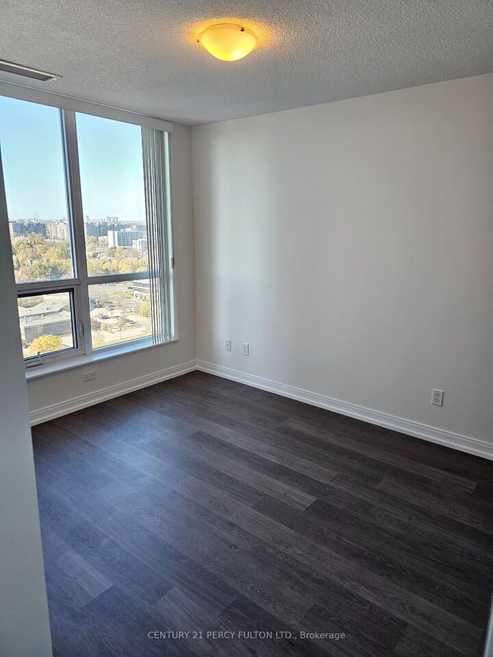 Property Photo: 255 Village Green Square S 2005 ON M1S 0L3