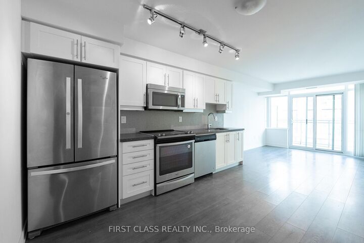 Property Photo: 525 Adelaide Street W 1022 ON M5V 0N7