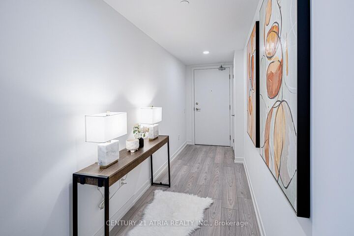 Property Photo:  82 Dalhousie Street 2803  ON M5B 0C5 
