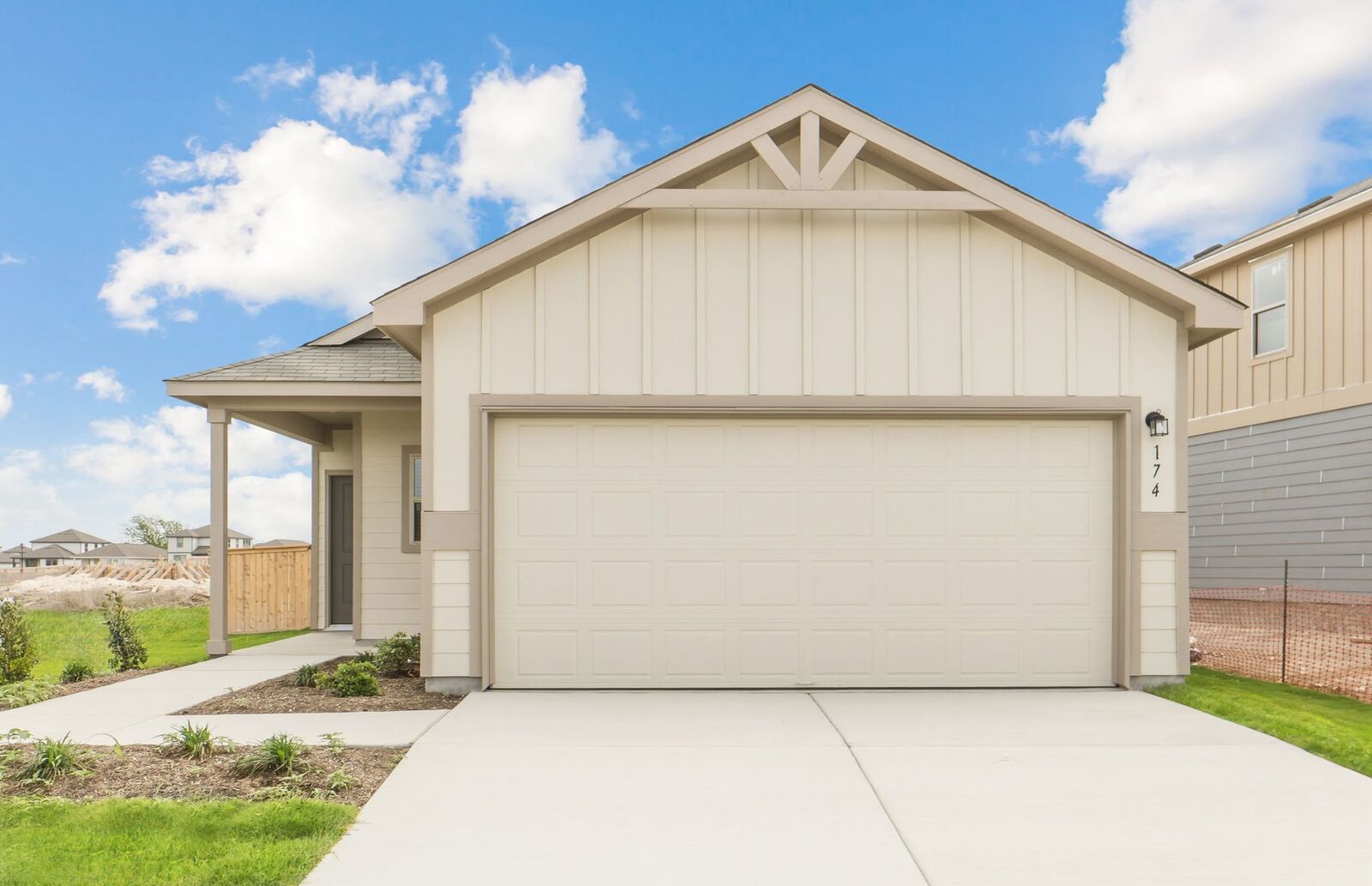 Property Photo:  174 Green Berets Bend  TX 76537 