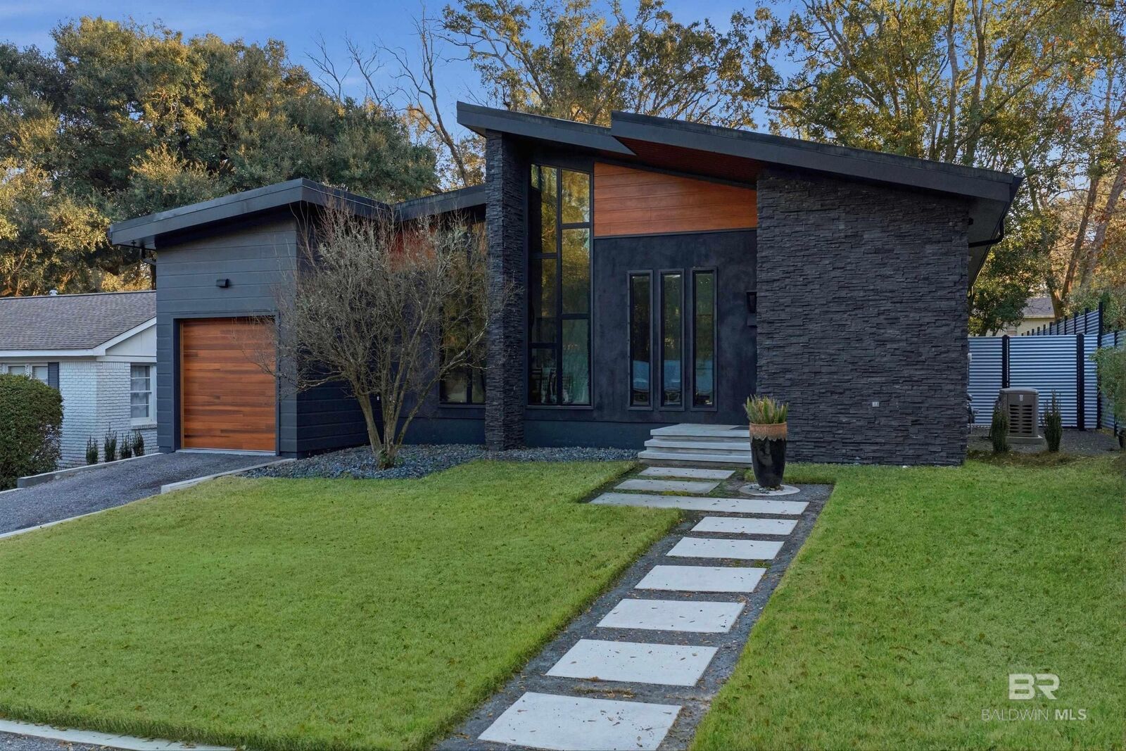 Property Photo: 604 Johnson Avenue AL 36532