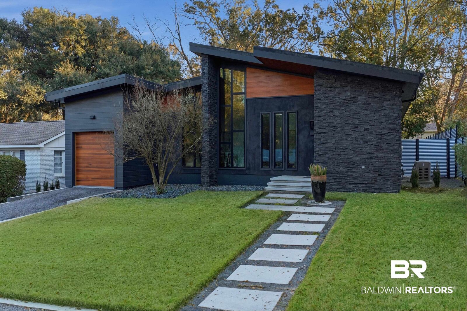 Property Photo:  604 Johnson Avenue  AL 36532 