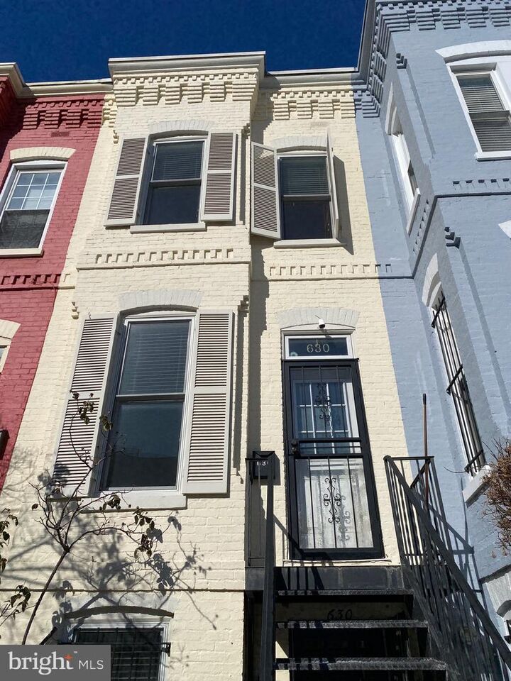 Property Photo:  630 C Street SE  DC 20003 