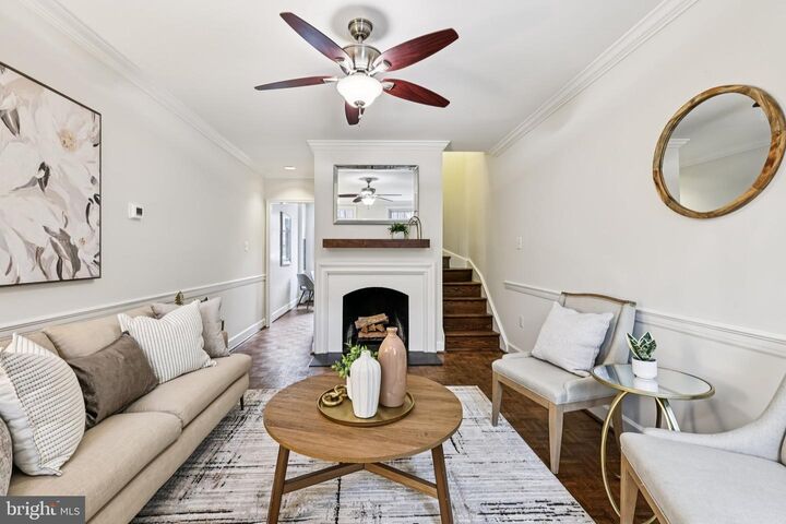 Property Photo:  316 N Saint Asaph Street  VA 22314 