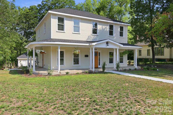 Property Photo: 1008 N Main Street NC 28144